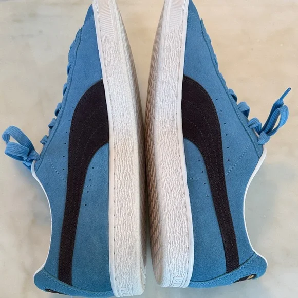 Men’s Puma Suede Blue Sneakers with dark blue Stripe - Picture 6 of 10